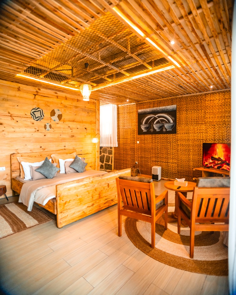 Family Lakeside Cottage
