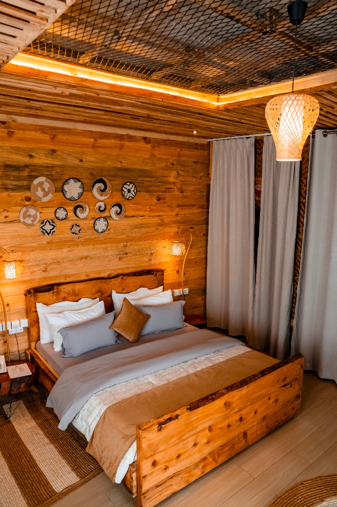 Twin Lake View Room